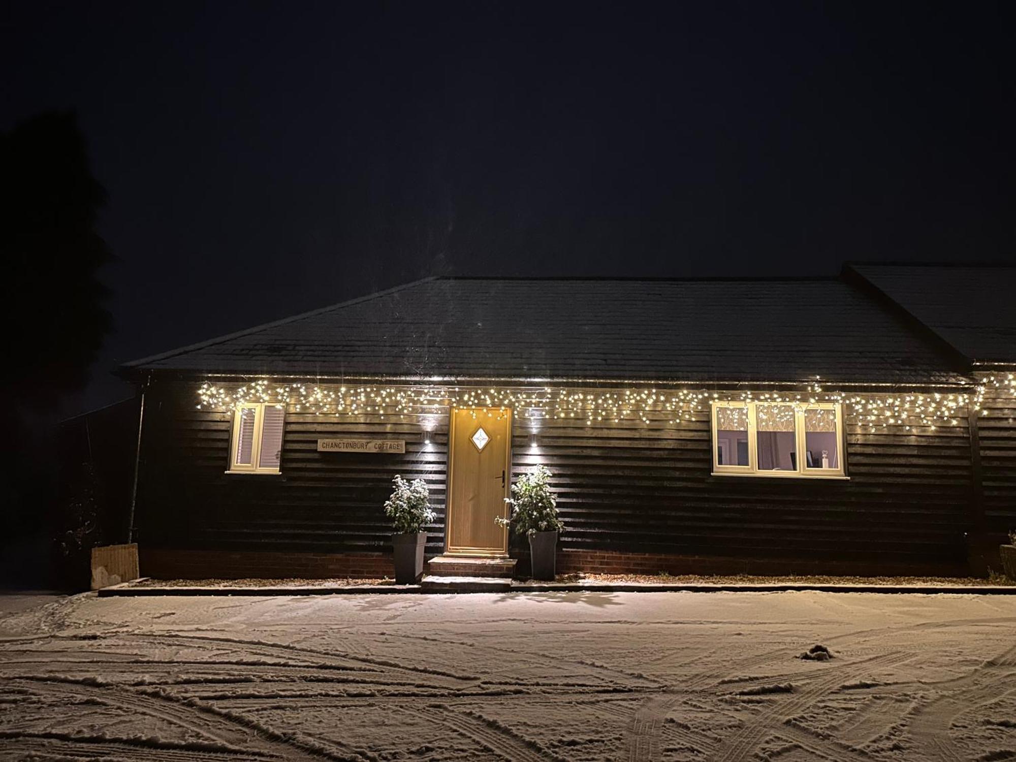 הוילה וורטינג South Downs Rural Retreats מראה חיצוני תמונה